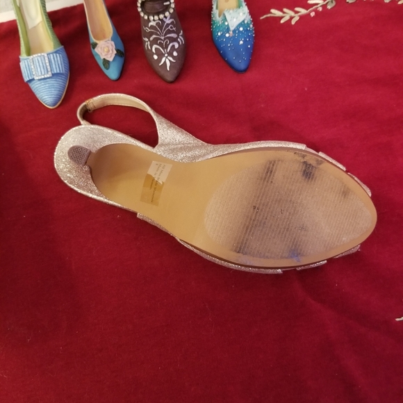 Gold high heels size 8 - Picture 5 of 6